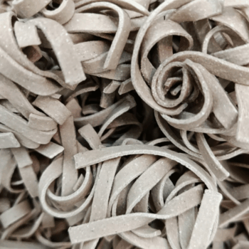 Tallarines con setas y castañas ecológicas /100 gr.