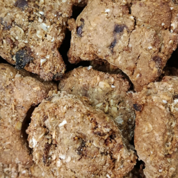 Galletas de Harina de Avena, Higos, Pasta de Dátil, Vainilla, Ralladura de Limón y Huevo /100 gr.